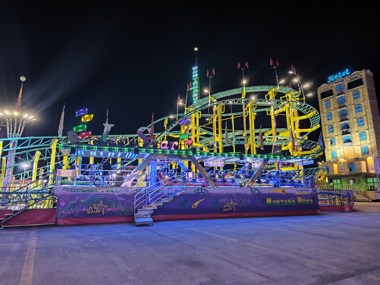 Montaña Rusa Jet Star